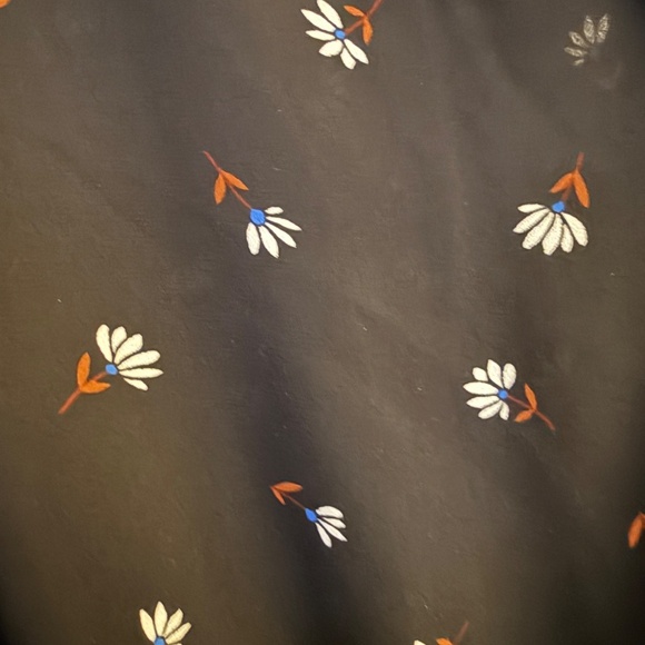 Black top by All in Favor, size Large - Picture 6 of 13